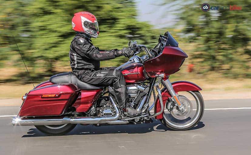 2017 Harley-Davidson Road Glide Special First Ride Review - BeFirsTrank