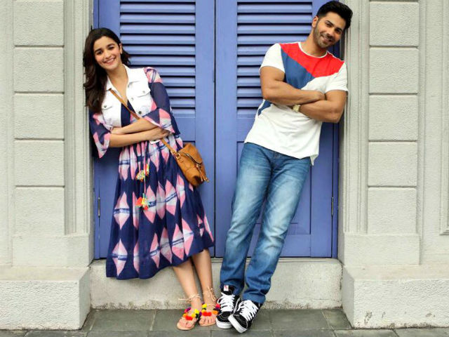 Alia Bhatt, Varun Dhawan Steal Your Heart Away in <i>Badrinath Ki Dulhania</i>'s First Look