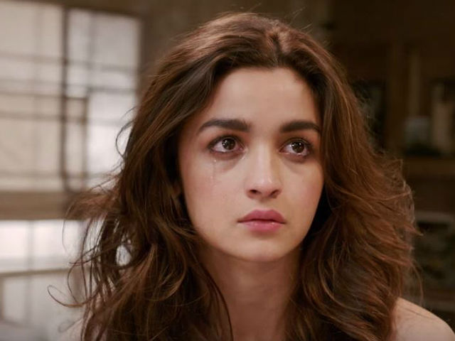 <i>Just Go To Hell Dil</i>. Who Will Save Lonely Heart Alia Bhatt From Herself?