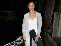 Alia Bhatt on Her Sister Being an Inspiration for <i>Dear Zindagi</i> and Oscar Dreams Alia Bhatt on Her Sister Being an Inspiration for <i>Dear Zindagi</i> and Oscar Dreams