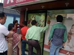 No Respite From Queues, Chaos; ATMs Grapple With Cash Shortage