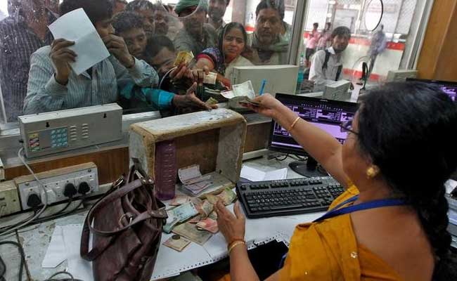 Running Short Of Cash, Banks Brace For Pay Day