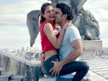 Ranveer Singh, Vaani Kapoor Don't Care Who's Watching in New <I>Befikre</i> Song