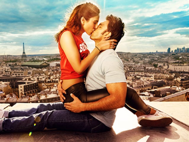 Ranveer Singh Assures Befikre Kissing Scenes Are Not Offensive