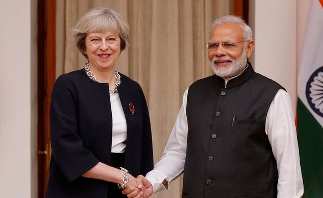 पीएम नरेंद्र मोदी ने ब्रिटेन जाने वाले छात्र-छात्राओं के लिए वीजा नियम उदार बनाने को कहा पीएम नरेंद्र मोदी ने ब्रिटेन जाने वाले छात्र-छात्राओं के लिए वीजा नियम उदार बनाने को कहा