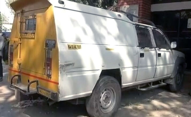 बेंगलुरु : कैश वैन में 1.37 करोड़ लेकर परिवार संग भागा ड्राइवर गिरफ्तार