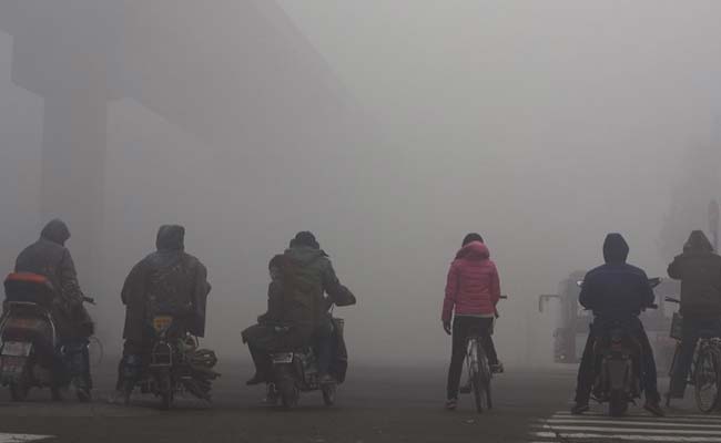 China Issues Yellow Alert For Smog