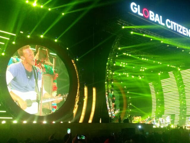 Global Citizen Festival: Chris Martin Performs. Can't. Keep. Calm