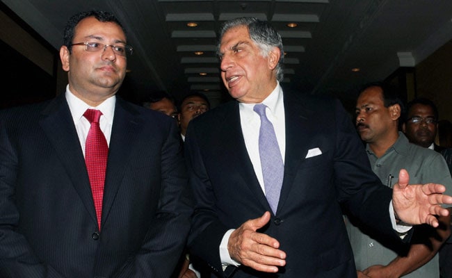 Asistente de Cyrus Mistry en Ratan Tata