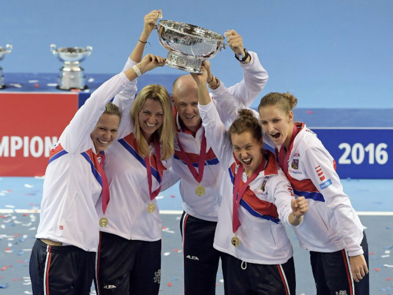 Fed Cup: Czech Republic Edge France to Retain Title