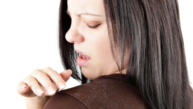 Home Remedies For Dandruff: डैंड्रफ का घरेलू इलाज हैं ये 6 चीजें, कुछ ही दिनों में दूर होगी समस्या, जानें कैसे करें इस्तेमाल!