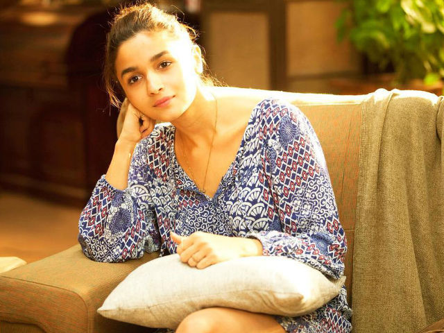 Alia Bhatt: Nobody is Being Replaced, Dear Zindagi Will Release as it is