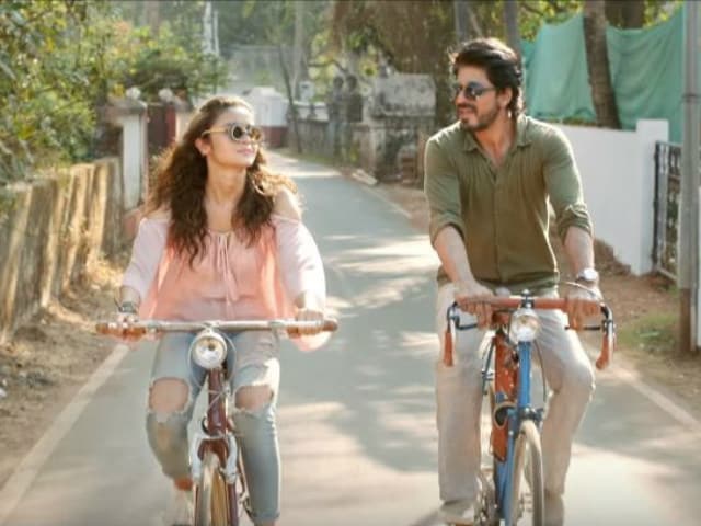 Dear Zindagi Take 4: Shah Rukh Khan Simplifies Complex Emotions For Alia Bhatt