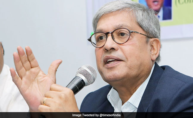 Veteran Journalist Dileep Padgaonkar Dies