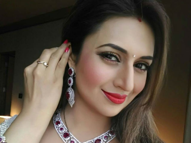 Divyanka Tripathi Jets off to Australia to Shoot <i>Ye Hai Mohabbatein</i>