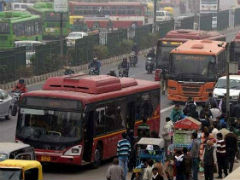 दिल्ली सरकार का बड़ा फैसला, 13 से 17 नवंबर तक DTC बसों में फ्री यात्रा