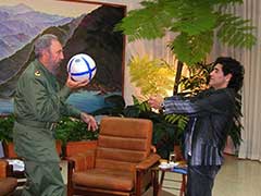 Diego Maradona Hails Fidel Castro as 'Second Father'