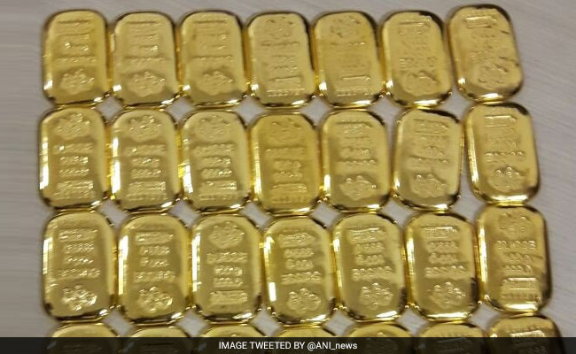 Gold Worth Rs 2 Crore, Rs 7.5 Lakh Cash Seized In Mumbai