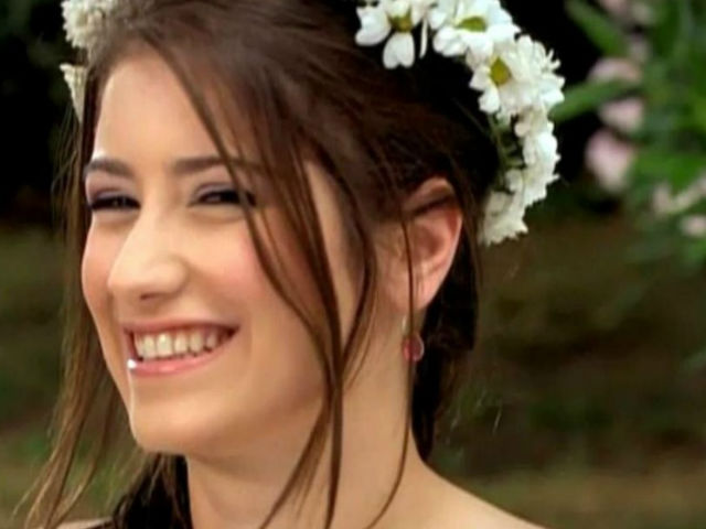 '<i>Feriha</i>'s Success In India is Exciting,' Says Hazal Kaya