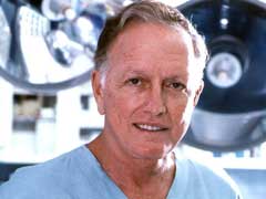 Surgeon Denton Cooley, Credited With World's 1st Heart Transplant, Dies