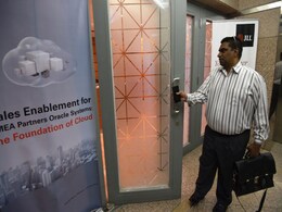 In Online World, Indian In Saudi Arabia Goes Door-To-Door Selling Books In Online World, Indian In Saudi Arabia Goes Door-To-Door Selling Books