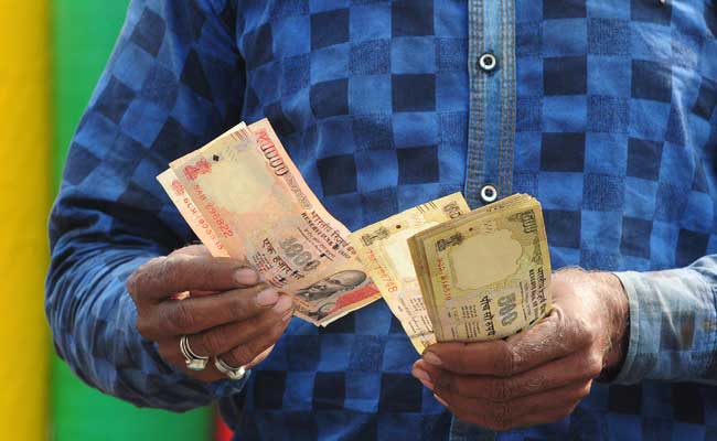 500 रुपये के पुराने नोटों के इस्तेमाल की छूट 15 दिसंबर तक बढ़ी, 1000 के नोट का चलन बिल्कुल खत्म