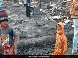 3 Killed, 150 Huts Burnt In Massive Slum Fire In Jammu's Narwal 3 Killed, 150 Huts Burnt In Massive Slum Fire In Jammu's Narwal
