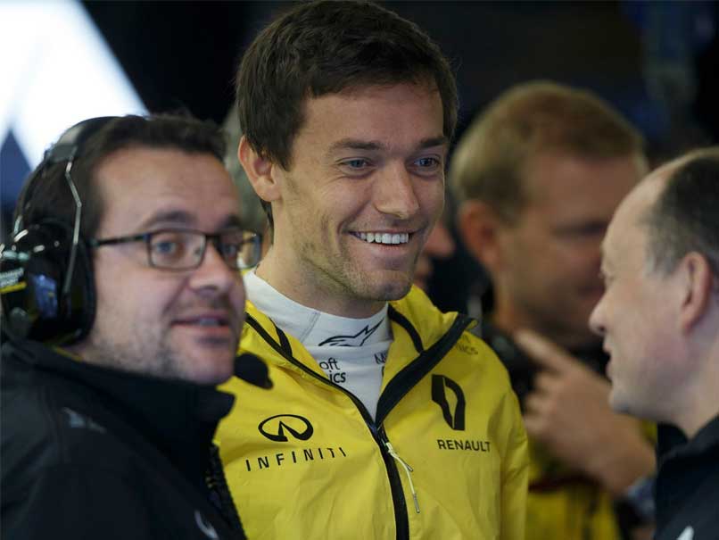 Jolyon Palmer Stays on at Renault For 2017