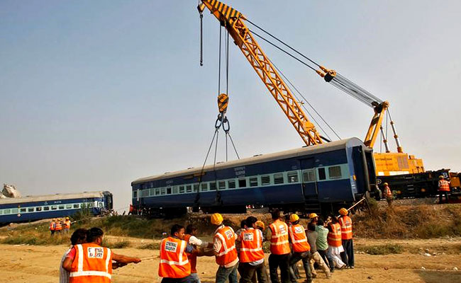 कानपुर के पास इंदौर-पटना एक्‍सप्रेस हुई दुर्घटना की शिकार, 120 लोगों की मौत, 200 से ज्‍यादा घायल