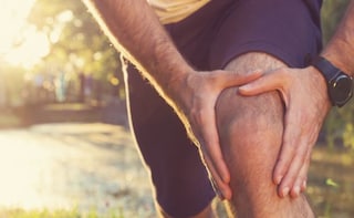 The Cracking Sound Your Knees Make Could be a Sign of Osteoarthritis