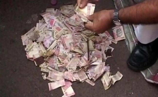 2 Sacks Of Torn 500, 1,000 Rupee Notes Found In Posh Kolkata Area