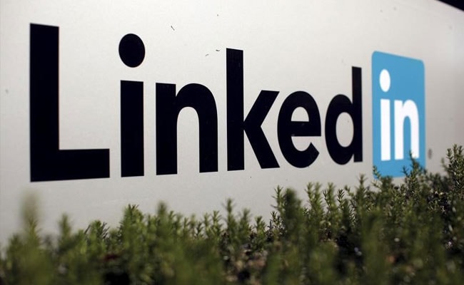 Professional Social Network LinkedIn To Slash 960 Jobs Amid Sales Slump