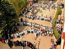 महाराष्ट्र : नांदेड़ में बैंक कतार में खड़े एक वृद्ध व्यक्ति की मौत महाराष्ट्र : नांदेड़ में बैंक कतार में खड़े एक वृद्ध व्यक्ति की मौत