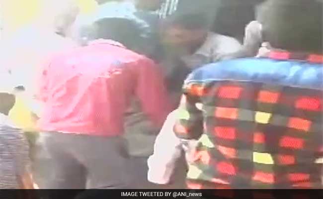 Cash-Strapped Customers Allegedly Loot Fair Price Shop In Madhya Pradesh