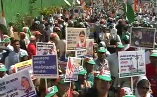 जब कांग्रेस नेता ने एनसीपी कार्यकर्ताओं से कहा, 'ठीक से रहो, मोर्चे में आए हो, शादी में नहीं'