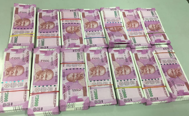 Income Tax Department Recovers 66 Lakh In New Notes In Hyderabad