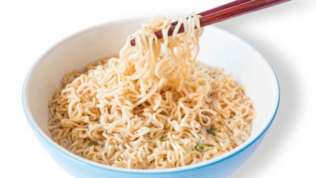 Singapore Turns to Machines at Food Courts to Propel Growth