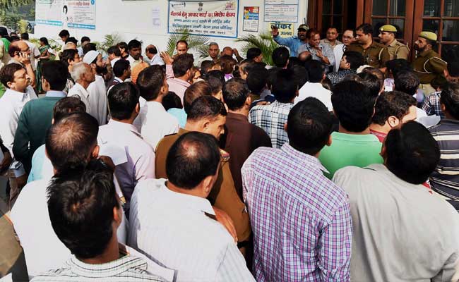 Hassled But Hopeful, Say Daily Wage Workers In Lucknow Over Notes Ban
