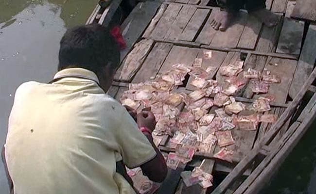 Old School Notes Of Rs 500 And Rs 1,000 Found Floating In Ganga