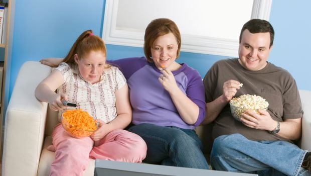 WHO Urges Curbs on Online Food Marketing to Children