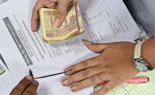 Banks Must Keep Deposits Record Of Scrapped, Valid Notes: Government