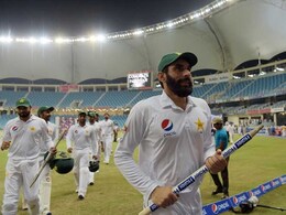 Ian Botham Slams 'Ridiculous' English Day/Night Test Ian Botham Slams 'Ridiculous' English Day/Night Test