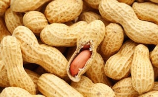 Here's Why You Shouldn't Drink Water Right After Eating Peanuts