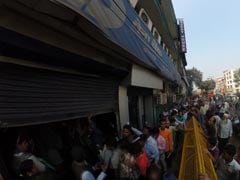 Rs 500 And Rs 1,000 Notes Banned: 360-View Of Long Lines At Banks