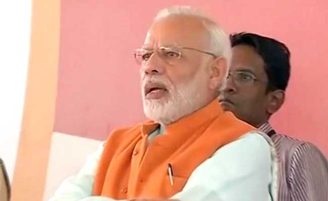 Invoking Nehru, PM Narendra Modi Targets Gandhis, Talks Of Currency Ban