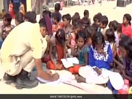 Policemen Turn Teachers In 'Sham Ki Pathshala' In Bihar Villages Policemen Turn Teachers In 'Sham Ki Pathshala' In Bihar Villages