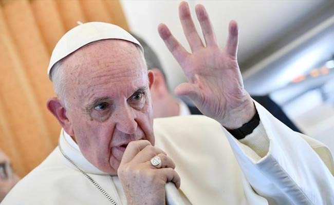 Pope Denounces Violence In God's Name In Interfaith Meeting