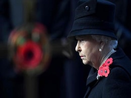 Queen Elizabeth To Miss Christmas Church Service Due To 'Heavy Cold' Queen Elizabeth To Miss Christmas Church Service Due To 'Heavy Cold'
