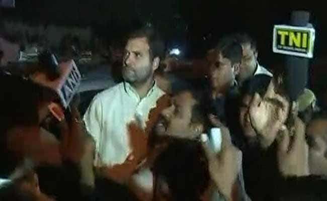 कांग्रेस उपाध्‍यक्ष राहुल गांधी को दिल्‍ली पुलिस ने फिर हिरासत में लिया, बाद में छोड़ा गया