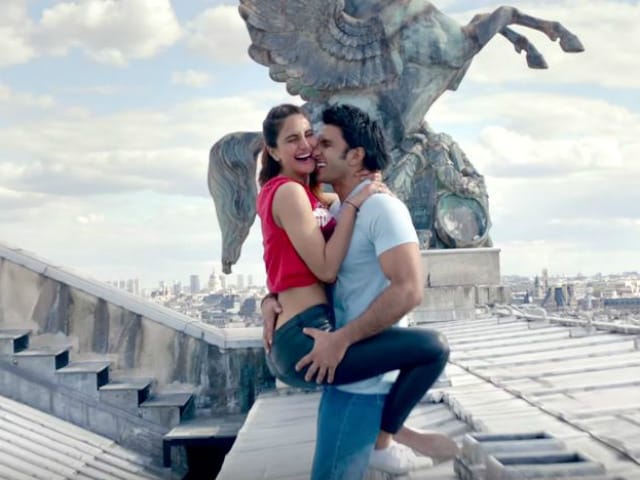 Ranveer Singh, Vaani Kapoor Don't Care Who's Watching in New Befikre Song